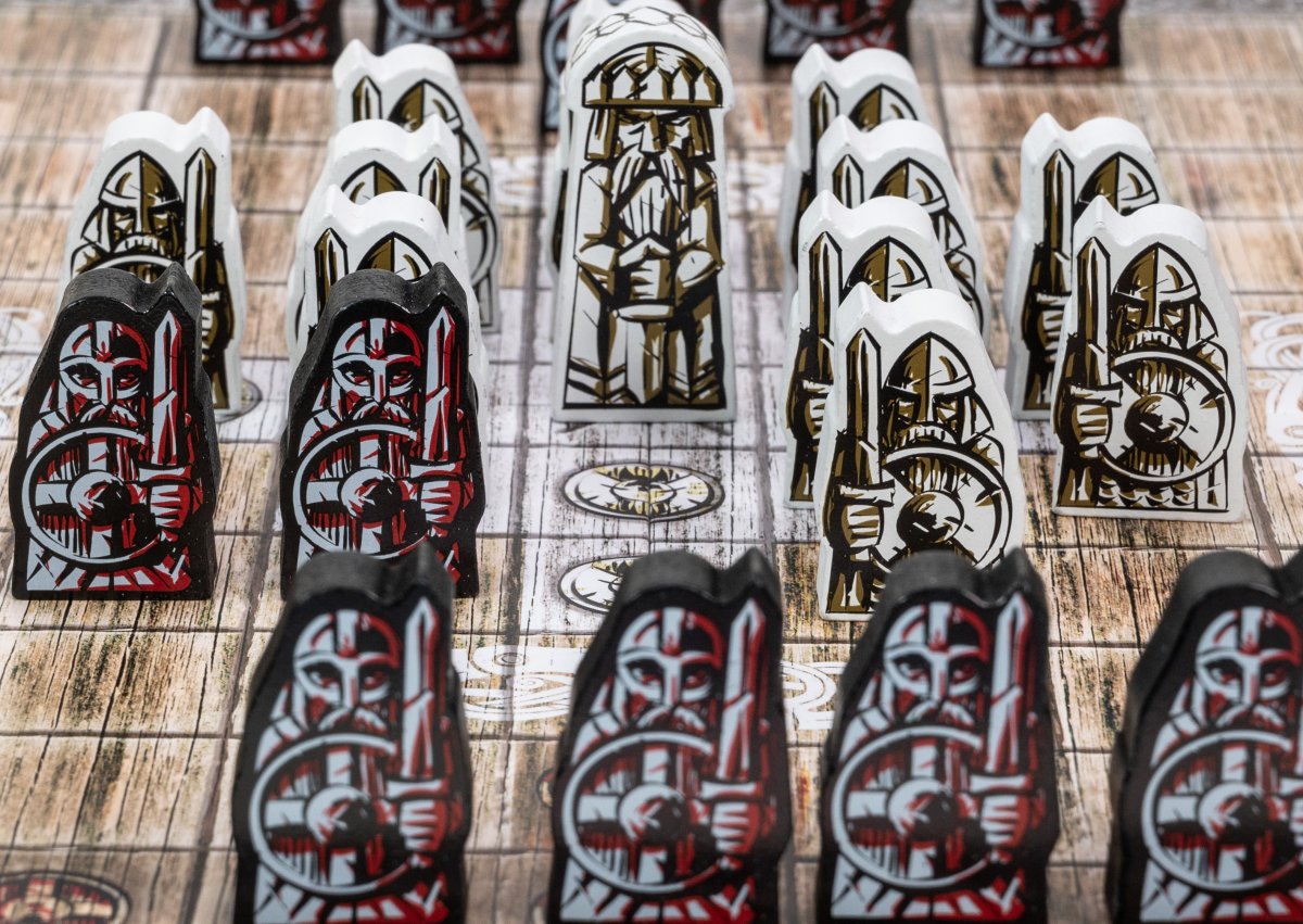 Vikings Tales Tafl King spillkomponenter med trebrett, detaljerte vikingbrikker