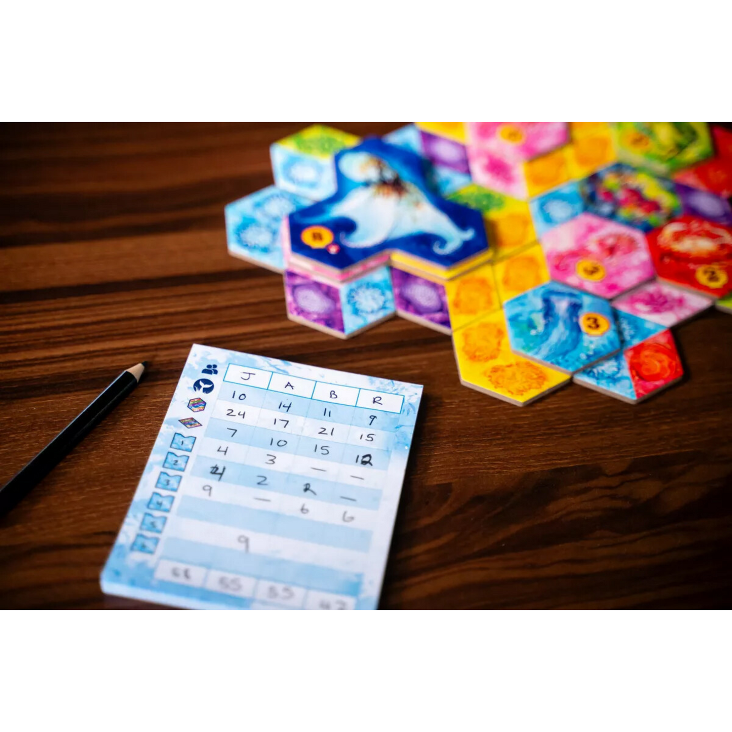 Aqua brettspill komponenter og brikker