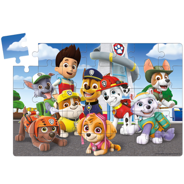 Ferdig Paw Patrol gulvpuslespill med alle karakterene i Adventure Bay